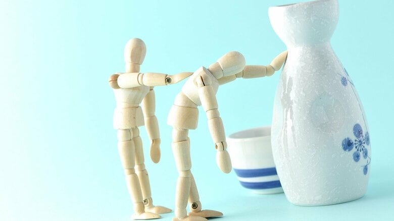 お酒を「ほどほど」でやめるには“レコーディング”がおすすめ。家族や友人が飲みすぎる場合は「手助けしすぎないで」｜FNNプライムオンライン