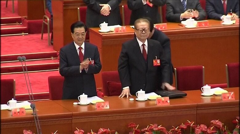 生前の江沢民・元国家主席（手前右）