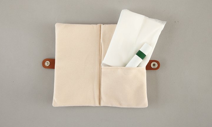 ※内側にはポケットが付いていて、ポケットティッシュなどを収納可能（提供：サイプラス）