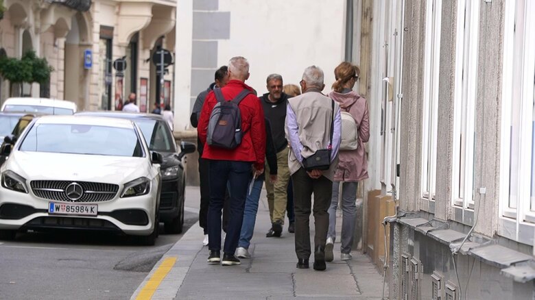 中心部の狭い歩道の一例
