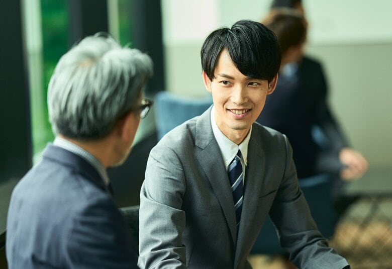 「かまってちゃん」タイプには思いつくまま質問すると効果的（画像：イメージ）