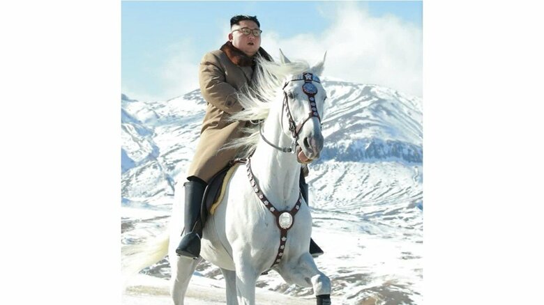 2019年10月、白頭山に白馬で登頂した金正恩氏