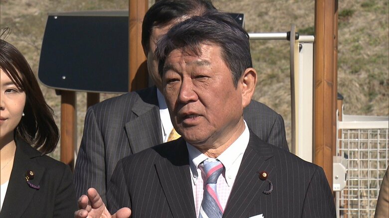 視察先の福島県では「小中学校の給食費無償化」を打ち出した（3月20日）