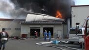工場火災鎮火のメド立たず　出火から1日以上経過　従業員は全員避難しけがなし　栃木・那珂川町