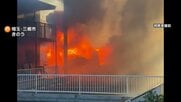 車庫から出火し住宅に延焼　「エンジンかけたら火が…」　埼玉・三郷市