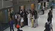 タイの空港で中国の人気俳優“追っかけ”が国際問題に　ゲート無理やり通過など22人搭乗拒否　空港保安員が差別的“ジェスチャー”で後に謝罪
