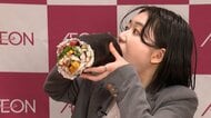 重さ1.7キロ6000円超「ごくぶと巻」をガブリ！「恵方巻き商戦」早くもスタート…具材変更やカルローズ米使用でお手頃価格に