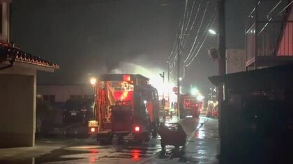 上市町の住宅が全焼 住人の妻が顔に軽い火傷