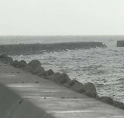 【速報】男性とみられる遺体が見つか　9歳男児を助けようと海に入った20代男性が行方不明に…男児は家族らと釣り中に海に転落　意識不明の重体　淡路市