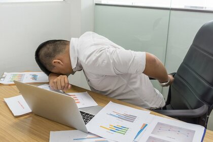 朝の座り方でその日に“腰痛悪化”するかが分かる!? 東北大が精度70%超の予測技術を開発