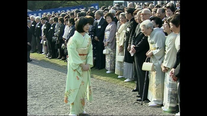 平成17（2005）年10月　「秋の園遊会」に臨まれる紀宮さま