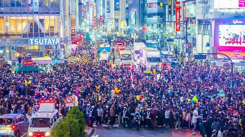 ハロウィーンの“聖地”渋谷は今年から飲酒禁止に...「公共の場所」の基準を渋谷区に聞いた｜FNNプライムオンライン