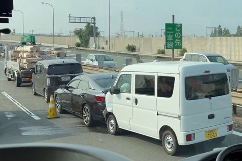 【速報】姫路バイパスで車４台がからむ事故　兵庫・高砂市｜FNNプライムオンライン