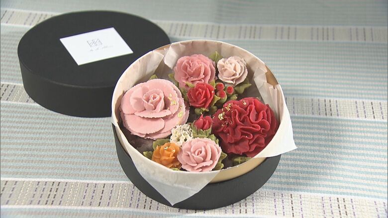 5/11は「母の日」…デパートで買える定番からユニーク商品まで 花びらがあんこの“おはぎ”や手作りの押し花も｜FNNプライムオンライン