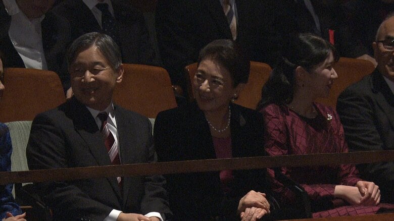 天皇ご一家が「くるみ割り人形」鑑賞　愛子さまはワインレッドの装いで舞台に感嘆「着地がとても静か」｜FNNプライムオンライン