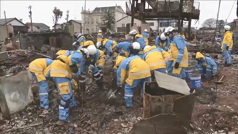 家族亡くした職員が入所者のケアを…“限界”の避難生活　大規模火災の「輪島朝市」では捜索続く｜FNNプライムオンライン