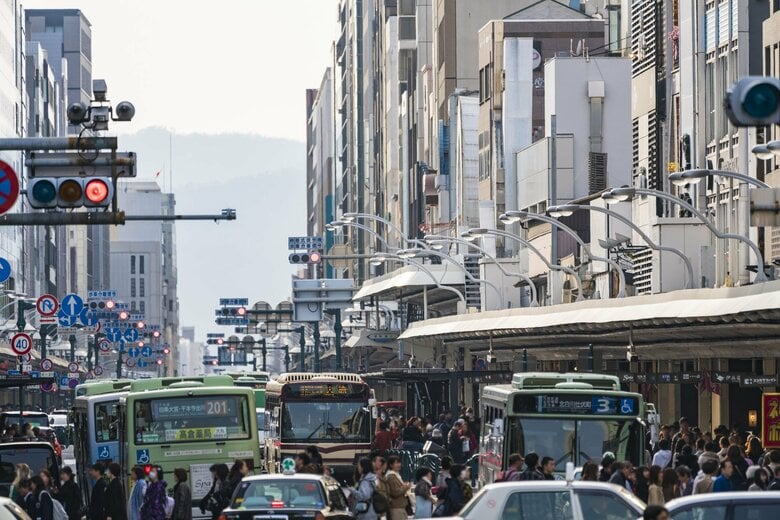 混雑する京都市内（画像はイメージ）