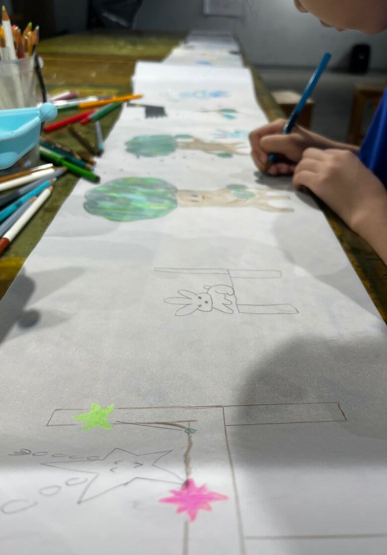 神話をイメージして、絵を描くこともあるという