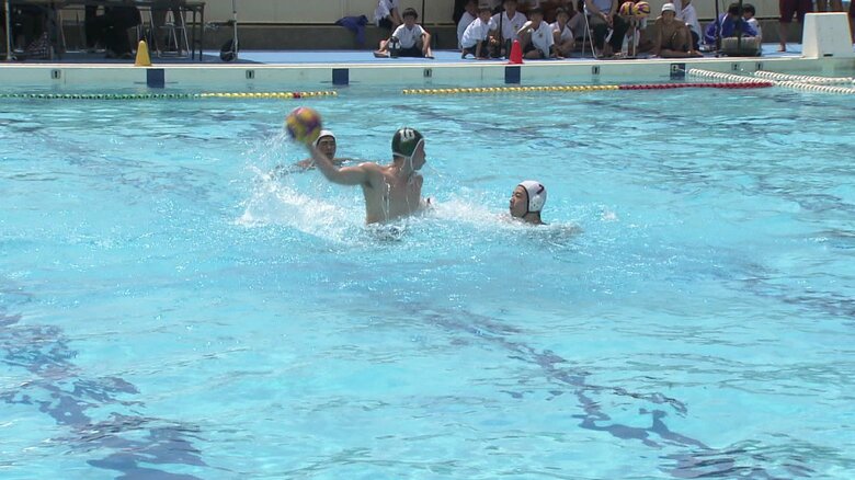 中盤までは激しい点の取り合い