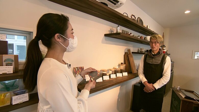 康優さんが手に取ったのはチョコレート