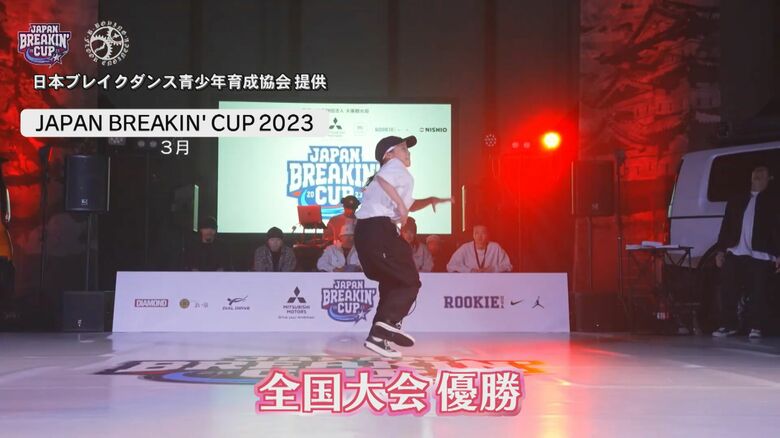 大舞台で技を披露するmimiさん