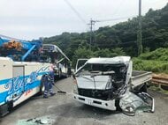 【速報】路線バスとトラックが正面衝突　3人搬送　大分県別府市