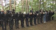 “日本一短い祭り”「一同、礼」20秒で終了「お直りください」　記念碑に向かって一礼するだけ　長野県岡谷・塩尻境の峠で
