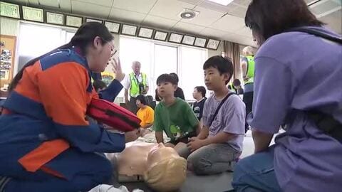 子供たちが火おこしやカレー作りに挑戦　宮崎市の自治会が独自の「防災フェスタ」
