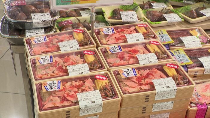 店頭にならぶ「地産地消」弁当