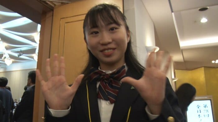 希望していた滑走順だったとよろこぶ金沢純禾