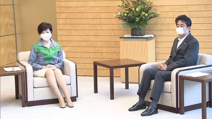 冒頭撮影をノーカットで 再選一夜明けの小池都知事が安倍首相と会談 コロナと五輪で連携確認