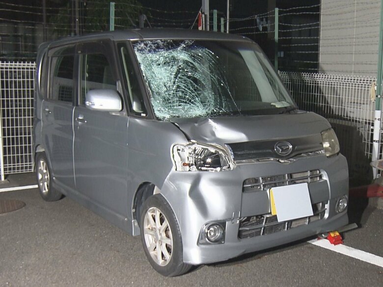 19歳男性が意識不明の重体…軽自動車でひき逃げした疑いで46歳男を逮捕 警察官が付近でガラスにひび入った車を発見｜FNNプライムオンライン