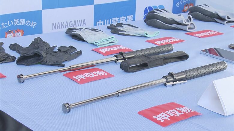 高速道路料金所での職質で発覚…強盗目的で特殊警棒や目出し帽など準備し車で移動か 高校生2人を含む男5人逮捕｜FNNプライムオンライン