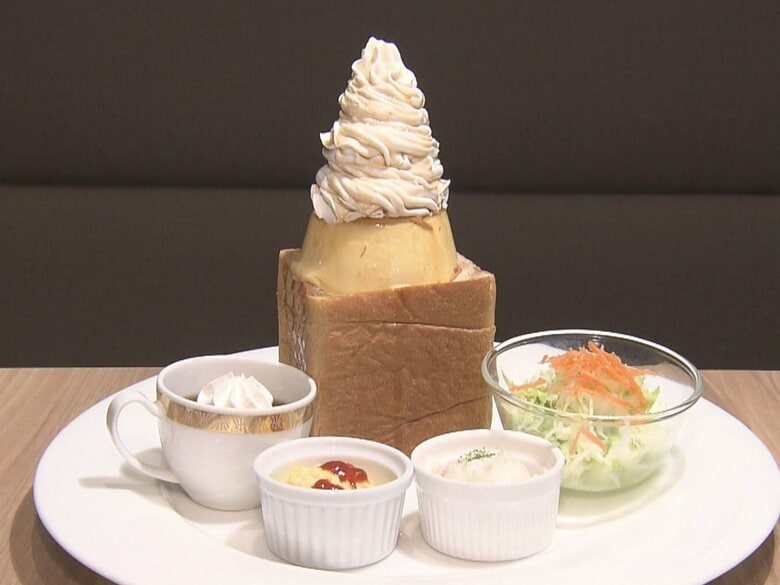 まるでタワー…モーニング激戦区に“高さ18cmのトースト” 誕生の背景は「飽きさせないため尖った商品を」｜FNNプライムオンライン