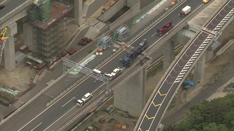【逃走中】新名神下りで乗用車が逆走し避けようとした車4台事故…ほかにも車2台に接触し走り去る　2区間約3時間にわたり通行止め　三重・亀山市｜FNNプライムオンライン