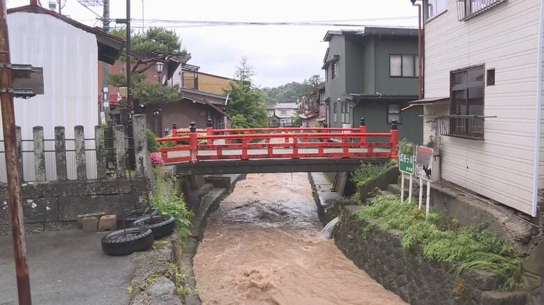 水源の川に豪雨…水が濁り過ぎて一時“断水”の恐れ 設備の機能向上は費用面等から難しく「自然とどこまで戦うか」｜FNNプライムオンライン