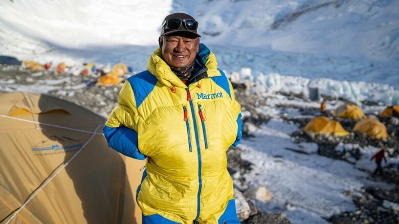 ヒマラヤ登山歴30年以上という現地のガイド、アン・チェリンさん(55)