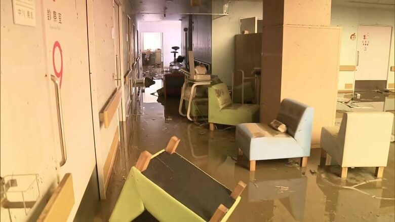 水害を受けた病院内の写真