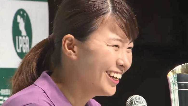 凱旋会見でも「しぶこスマイル」全開!偉業達成した渋野日向子選手の素顔とは?