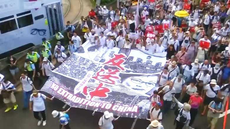 遅きに失した「逃亡犯条例」撤回 ナゾすぎる香港トップの譲歩