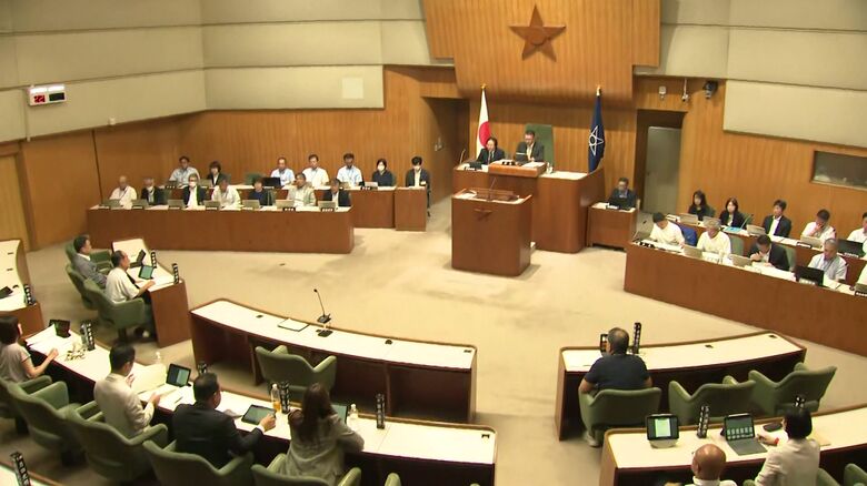 釧路市議会（午後5時35分ごろ）