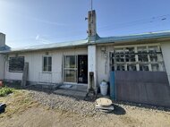 【ヒグマ速報】ヒグマがリビングの窓ガラスを割って住宅に侵入_洗濯中の女性の目の前を通って玄関から立ち去る_体長は約1.2メートル―警察が警戒強める〈北海道三笠市〉