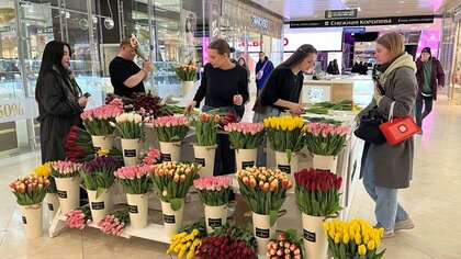 レディーファーストと“男女平等”　国際女性デーを「国の祝日」とするロシアの“本音”は