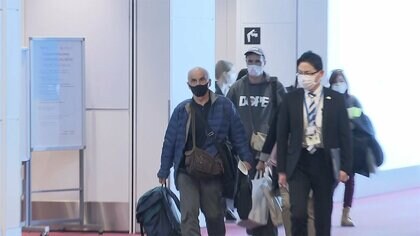 【速報】ウクライナ避難民20人 日本に入国　全員“陰性”確認　羽田空港