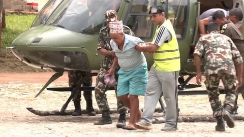ネパール大規模土石流　死者680人超に　安否不明者が急増　被災地で支援の輪広がる