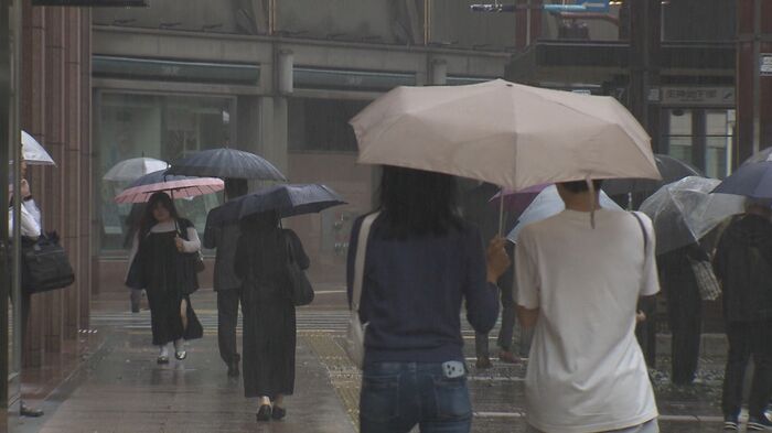 福岡市･天神(10月26日午前8時過ぎ)