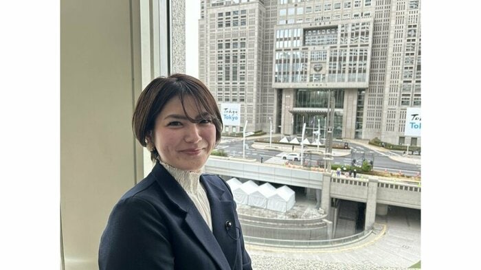 制度改革への思いを語る寺前都議