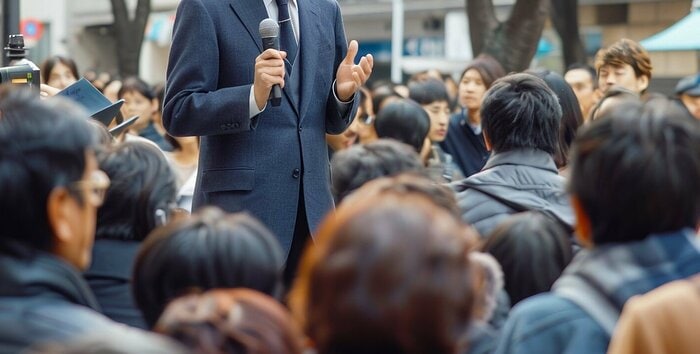 速やかな総選挙を求める声が高まる