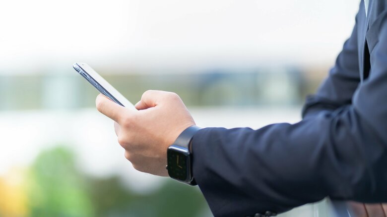夜遅くのメールに気づかなかった部下に「社会人失格」と叱責。社内文化が絶対の“過去”にとらわれた上司のハラスメントと解決策｜FNNプライムオンライン