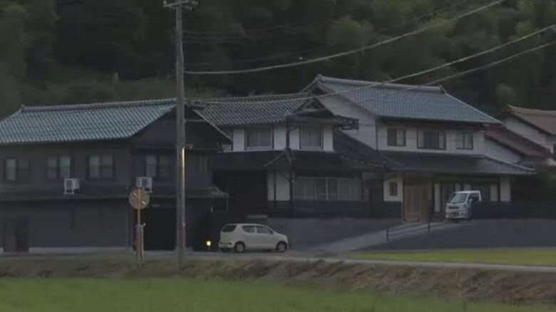 出雲市の住宅で頭などを負傷した70代男性を発見　警察が殺人未遂事件として捜査　離れでは長男が死亡｜FNNプライムオンライン